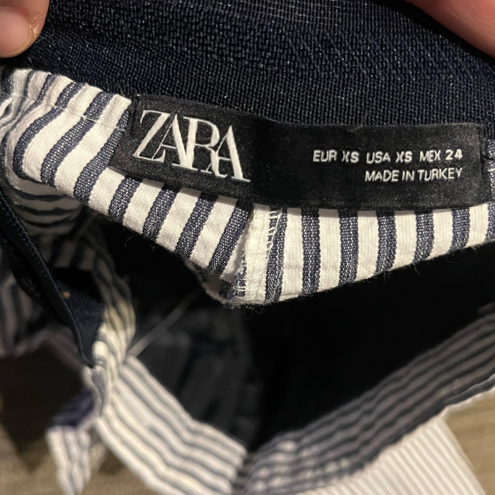 Zara Women's Straight Leg Pants - Navy and White
